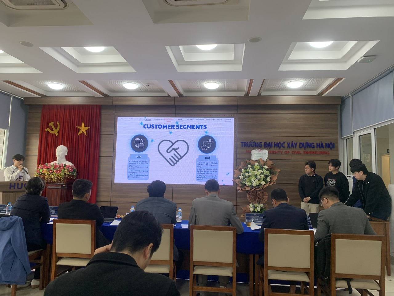 The Faculty of Information Technology affirms its strength at the final round of the HUCE-INTECH 2025 Startup Innovation Idea Competition.
