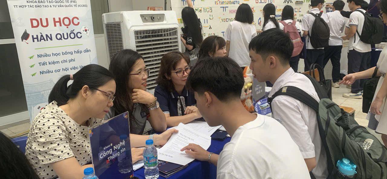Faculty of Information Technology at HUCE EXP Day 2026 Admissions Counseling Fair