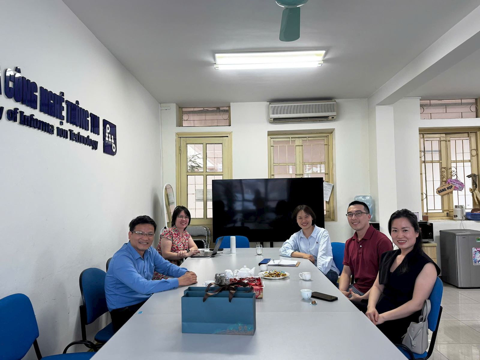 THE FACULTY OF INFORMATION TECHNOLOGY WORKS WITH SUNJIN VIETNAM ON TRAINING AND RECRUITMENT COOPERATION
