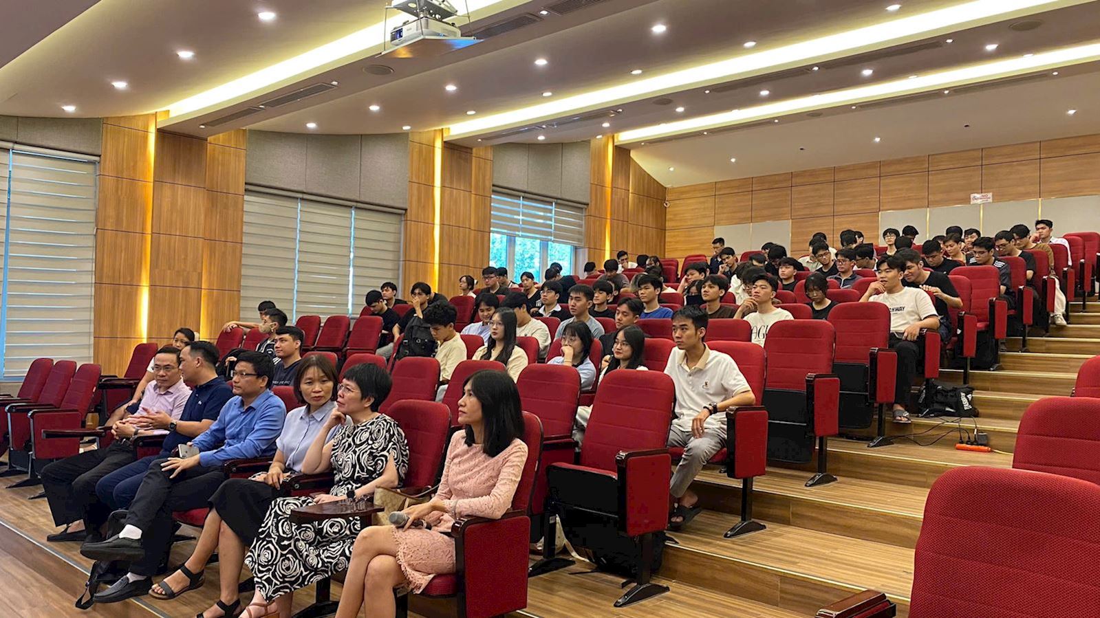 Workshop "AI and Cloud in the Digital Age": Enhancing Practical Skills for Software Engineering Students